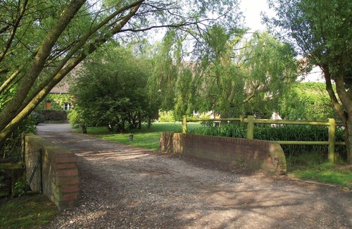 Quend House | Serene Holiday Home Near Quend with Pool & Pet Friendly
