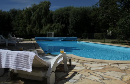 Quend House | Serene Holiday Home with Pool & Pet-Friendly Amenities
