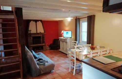 Quend House | Serene Holiday Home with Pool & Pet-Friendly Amenities