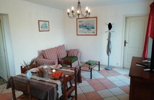 Quend House | Relaxing Holiday Home with Pool for Family Getaways