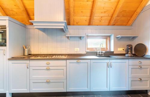 IJhorst House | Inviting Monumental Holiday Home in IJhorst - 4 Stars