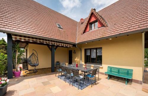 Ruederbach House | Tranquil Holiday Home in Ruederbach with Private Garden