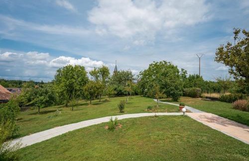 Ruederbach House | Tranquil Holiday Home in Ruederbach with Private Garden