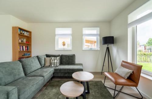 Municipality of Nissewaard House | Holiday Home in Simonshaven by Lake Beach, cleaning included