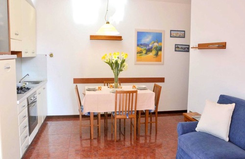 Lugana House | Elegant Holiday Home in Sirmione with Inviting Pool