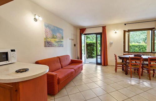 Sorano Apartment | Belvilla by OYO Trilocale Giglio - Family-Friendly Retreat