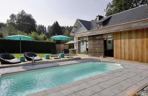 Spa House | Pet-Friendly Holiday Home with Pool & Bubble Bath Oasis