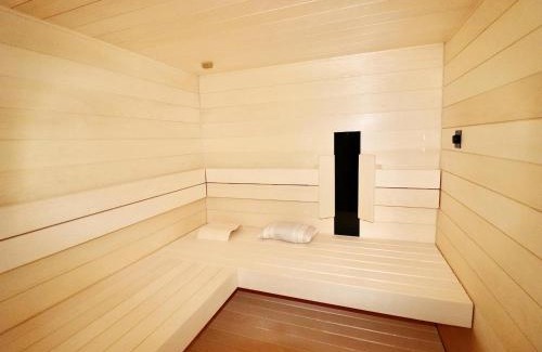 Stavoren House | Holiday Home in Stavoren by Private Jetty, cleaning included
