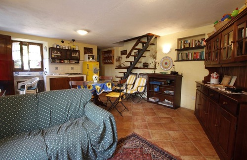 Stazzema House | Cozy Holiday Home in Stazzema with Ocean View Amenities