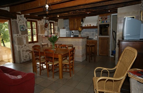 Rueyres House | Beautiful Holiday Home with Pool in Prime Location