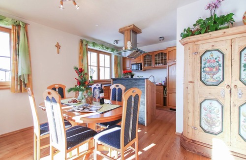 Taxenbach Apartment | Inviting Holiday Flat in a Farmhouse with Breakfast Included