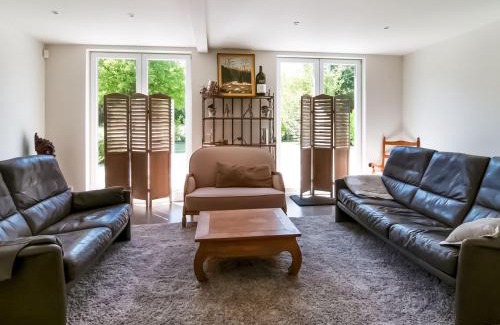 Viroinval House | Cozy Holiday Home in Treignes - Pet and Child Friendly