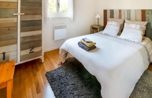 Viroinval House | Cozy Holiday Home in Treignes - Pet and Child Friendly