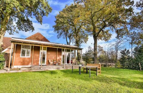 Tripscompagnie House | Modern Vacation Home with Scenic Views for Your Escape
