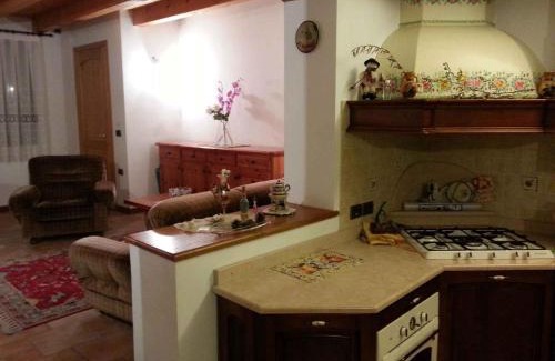 Velo d'Astico House | Charming Holiday Home in Velo d'Astico - Pet Friendly