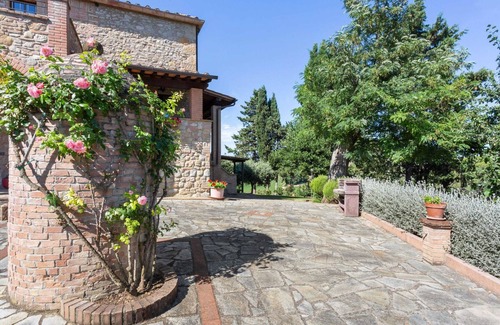 Volterra House | Relax at Belvilla by OYO Ulivo: Pool & Breakfast Included