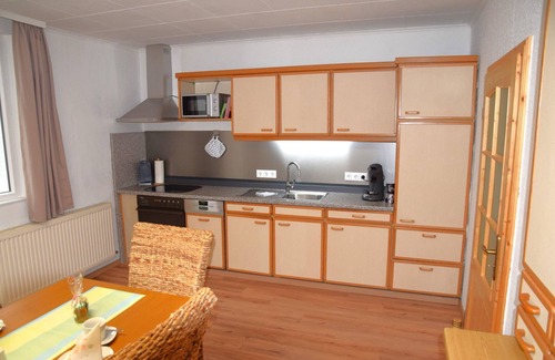Wilsecker House | Private Terrace Retreat in Wilsecker - Guest Rated 10/10