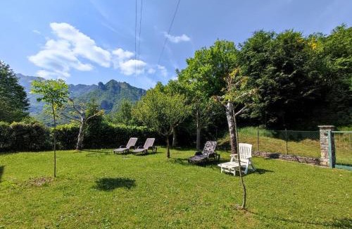 Corrido House | Inviting Holiday Home Irma: Pet & Child Friendly Retreat