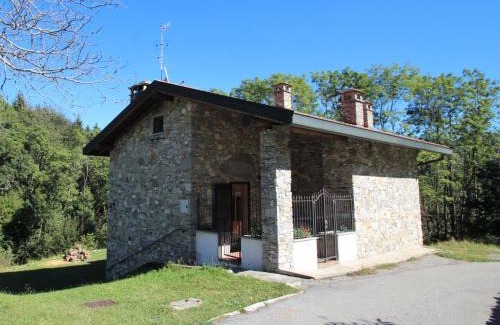 San Michele House | Cozy Holiday Home Alpe with Pet-Friendly Amenities