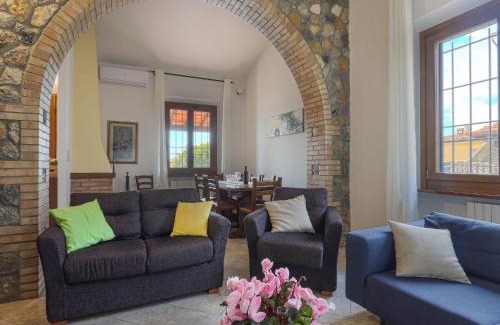 Castel San Gimignano House | Discover Casa Alfredo: 4-Star Retreat with Pool & Pets Welcome