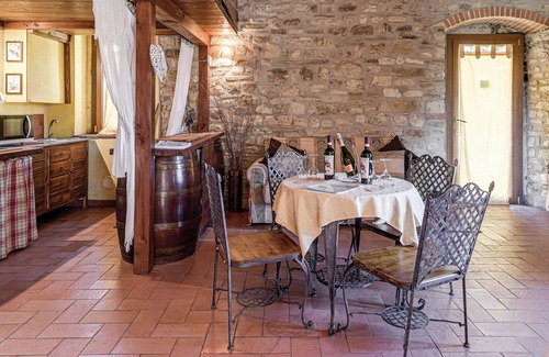 Rignano sull'Arno House | Villa Silvia: Private Pool, Wi-Fi & Family-Friendly Amenities