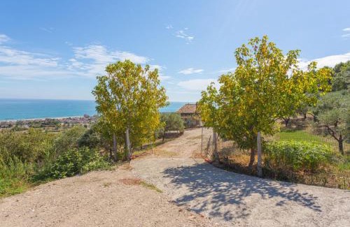 Roseto degli Abruzzi House | Guest Rated 10/10: Holiday Home Netta with Pet Friendly Stay
