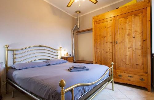 Pistoia House | Cozy Holiday Home Casa della Fontana for Families & Pets