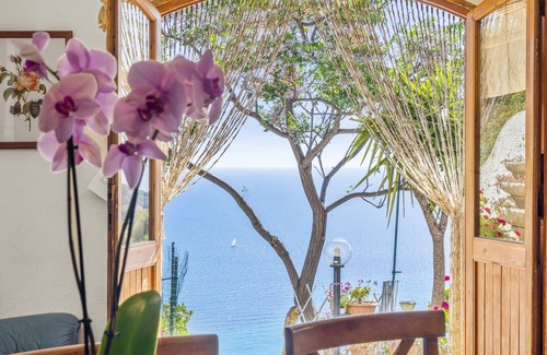 Torre delle Stelle House | Stunning Casa delle Stelle: Ocean View & Spa Retreat