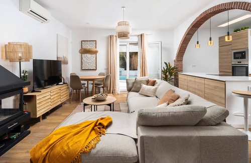 Alcaucin House | Holiday Home 'Ìtaca' with Lake View, Wi-Fi and Air Conditioning