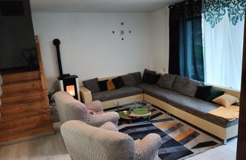 Vrelo Korenicko House | Family-Friendly Holiday Home Ivano with Kitchen Amenities