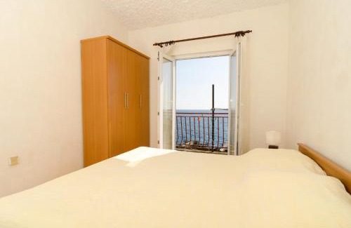 Orebic House | Oceanfront Holiday Home Jasminka - Guest Rated 10/10