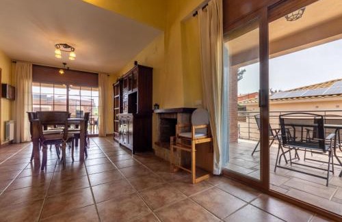 Vespella de Gaia House | Cozy Holiday Home Jose Ramon with Pool & Pet Friendly