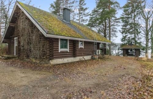 Hameenlinna House | Relaxing Holiday Home Kärkimökki with Hot Tub & Kitchen