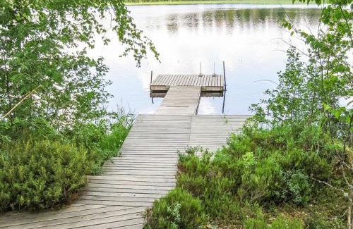 Keuruu House | Charming Holiday Home Kallionnenä with Hot Tub & 10/10 Rating