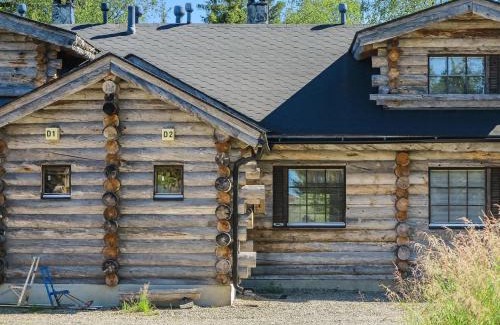 Luosto House | Pet-Friendly Holiday Home Kantapää d2 with Hot Tub