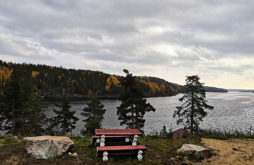 Lakhdenpohya House | Coastal Retreat at Holiday Home Kareliya - Rated 9/10