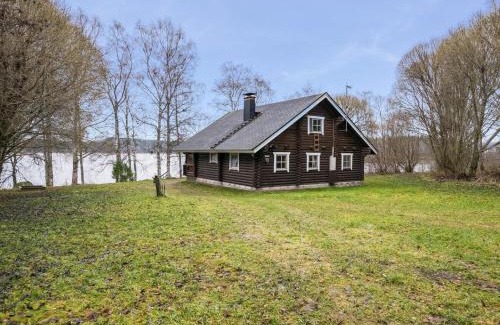 Hameenlinna House | Pet-Friendly Retreat: Holiday Home Karhunluola Awaits