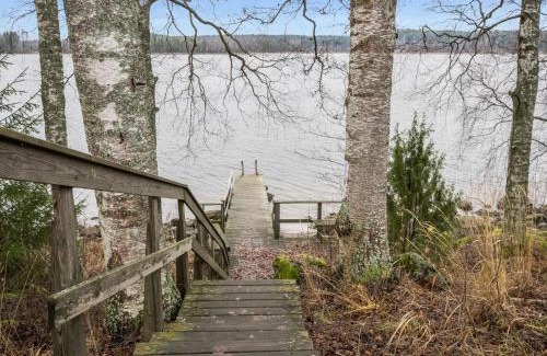 Hameenlinna House | Pet-Friendly Retreat: Holiday Home Karhunluola Awaits