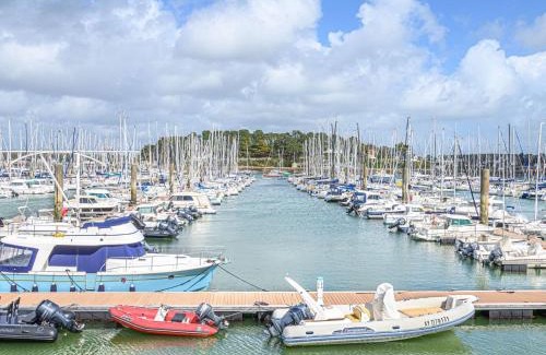 La Trinite-sur-Mer House | Pet and Child Friendly Getaway at Holiday Home Kerdual