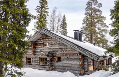 Lampivaara House | Cozy Holiday Home Kelo-ville with Hot Tub and Pet-Friendly Stay
