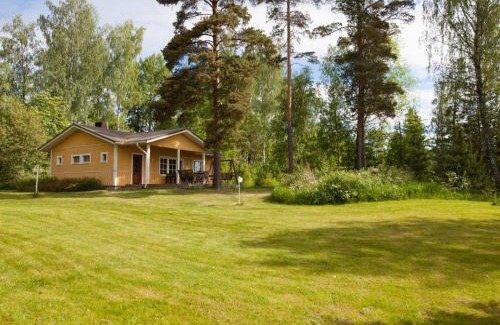 Ikaalinen House | Inviting Holiday Home Keltalilja with Fireplace & Kid-Friendly Fun