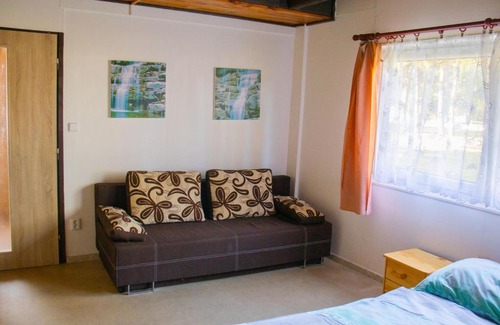 Hradec Kralove House | Pet-Friendly Holiday Home Kemp Stříbrný rybník with Ocean View