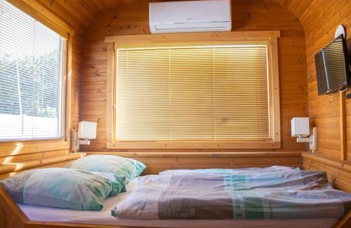 Hradec Kralove House | Cozy Holiday Home Kemp Stříbrný rybník-8 with Oceanfront Views