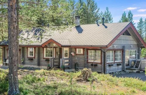 Lampivaara House | Cozy Holiday Home Kerkkälä with Hot Tub & Pet Friendly