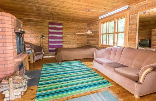 Hiukkajoki House | Pet-Friendly Holiday Home Kesämäki for Families