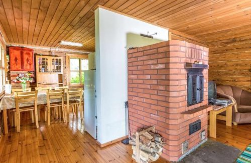 Hiukkajoki House | Pet-Friendly Holiday Home Kesämäki for Families
