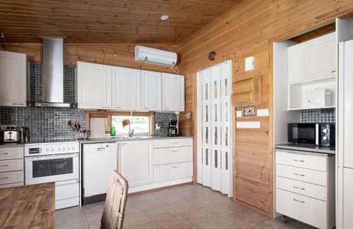 Tampere House | Welcome to Holiday Home Ketunkolo: Family & Pet Friendly