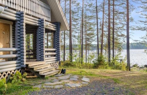 Koli National Park House | Pet-Friendly Holiday Home Kissankello with Hot Tub & Kitchen
