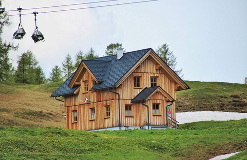 Tauplitz Cabin | Inviting Holiday Home 'Kleine Winklerhütte' with Garden View