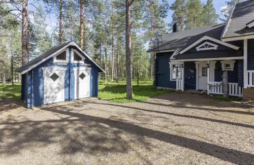 Akaslompolo House | Unforgettable Getaway at Holiday Home Komsikko b